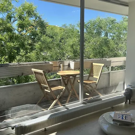 Bright In With Balcony Apartment Paris